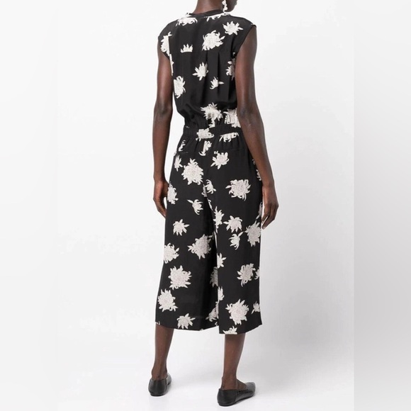 Vince Silk Floral Jumpsuit Black White Chrysanthemum Print Size M - Picture 5 of 12